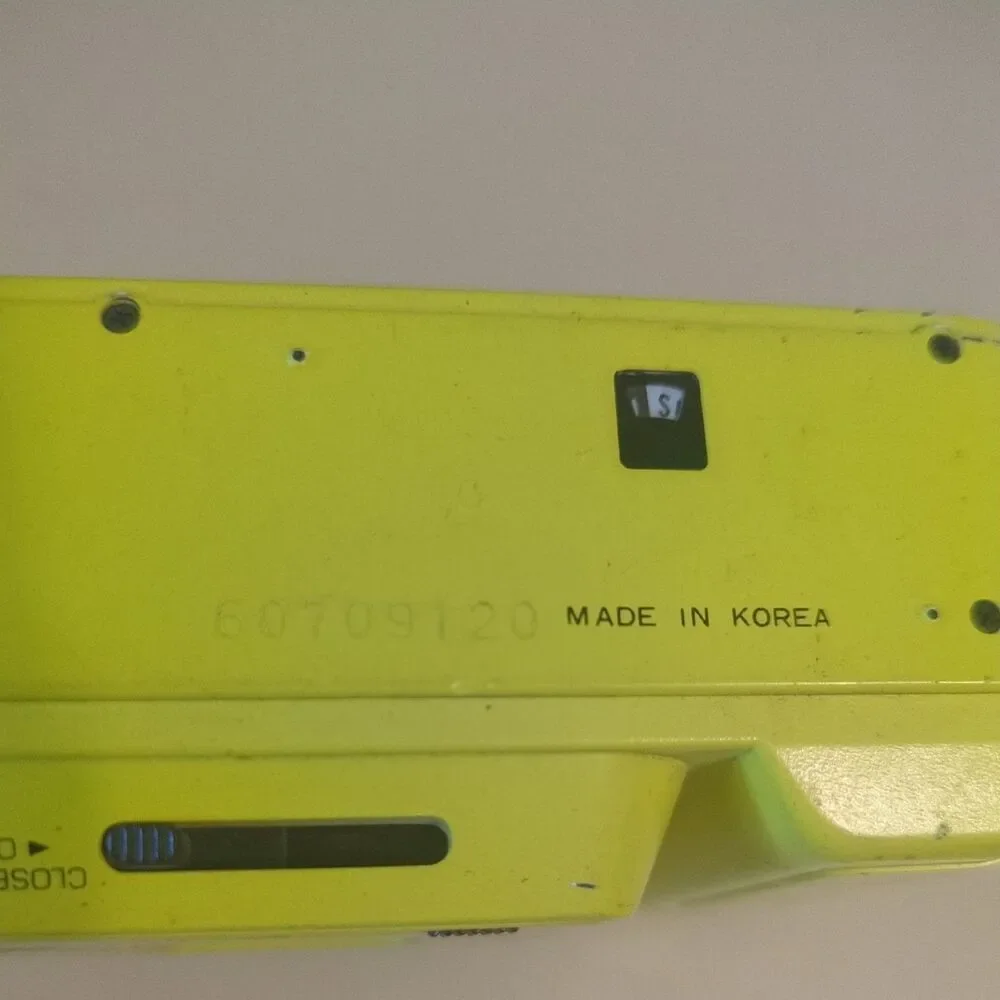 Vintage VTG Kalimar DX:35 Yellow 35mm Auto Focus Camera-circa 1985 Not Tested